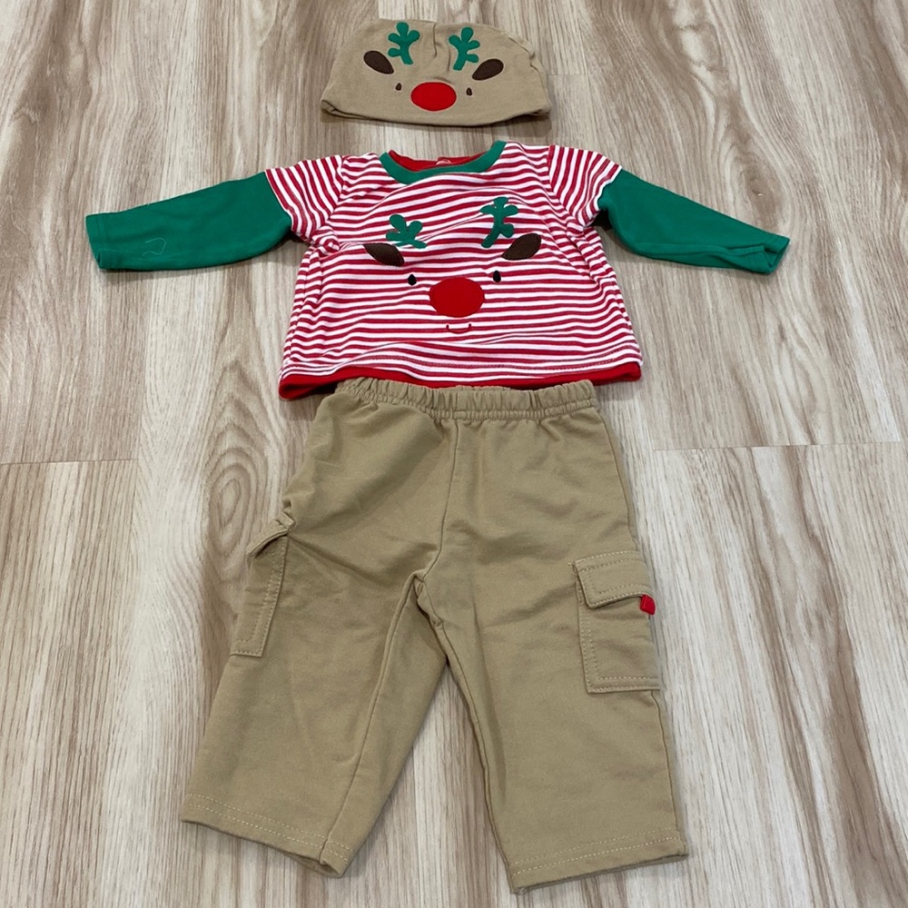 Buster Brown 6-9m reindeer outfit set.